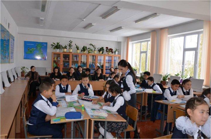«Білім беру мазмұнын жаңарту аясында әдістемелік қолдауды ұйымдастыру жолдары» тақырыбында қалалық ғылыми-тәжірибелік семинар өткізілді.