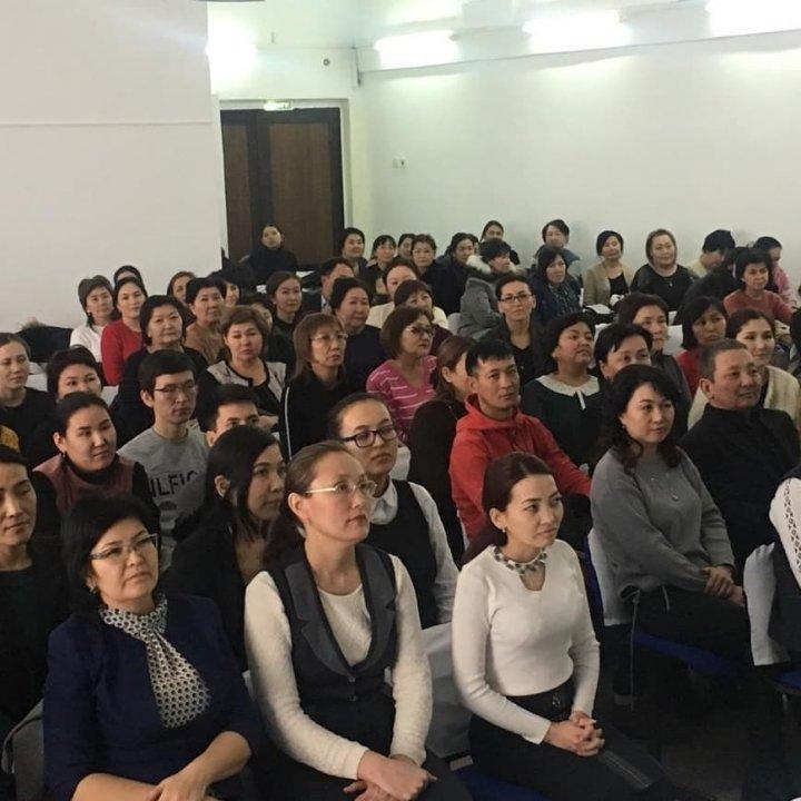 «Педагог мәртебесі туралы» Қазақстан Республикасының Заңының бүгін, 11 қаңтар 2020 жылы қолданысқа енген күнімен құттықтады.
